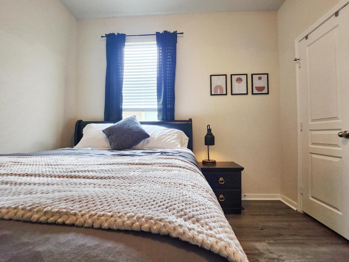4 Bedroom Home Near Downtown Med Center Nrg Stadium Pearland Skyview Long By Ion Rentals Houston Exteriör bild