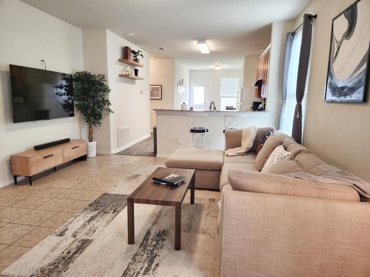 4 Bedroom Home Near Downtown Med Center Nrg Stadium Pearland Skyview Long By Ion Rentals Houston Exteriör bild