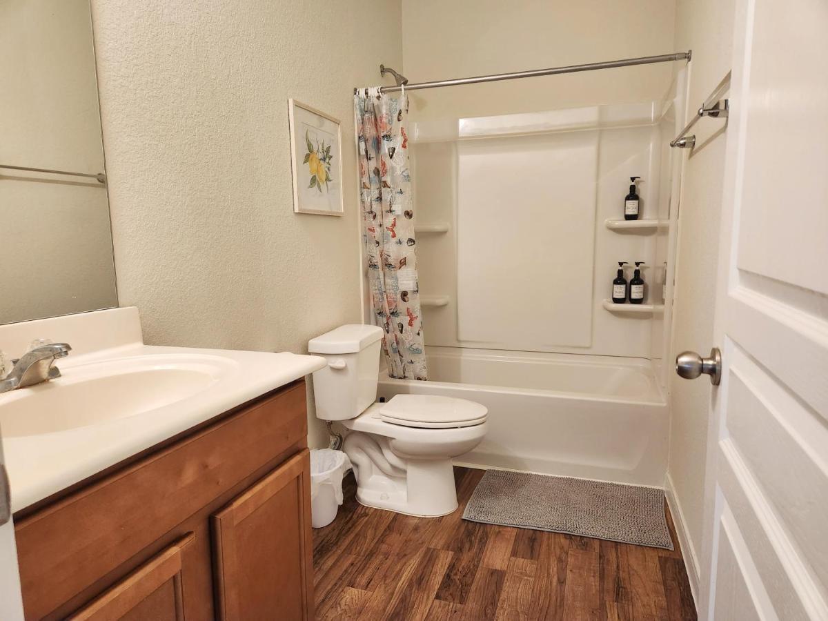 4 Bedroom Home Near Downtown Med Center Nrg Stadium Pearland Skyview Long By Ion Rentals Houston Exteriör bild
