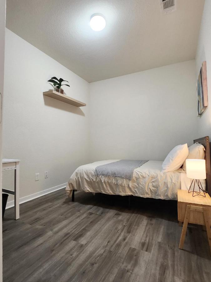 4 Bedroom Home Near Downtown Med Center Nrg Stadium Pearland Skyview Long By Ion Rentals Houston Exteriör bild