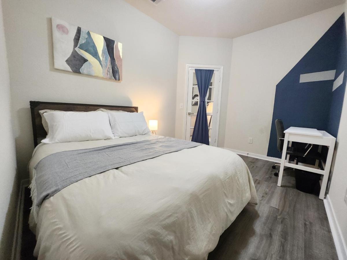 4 Bedroom Home Near Downtown Med Center Nrg Stadium Pearland Skyview Long By Ion Rentals Houston Exteriör bild