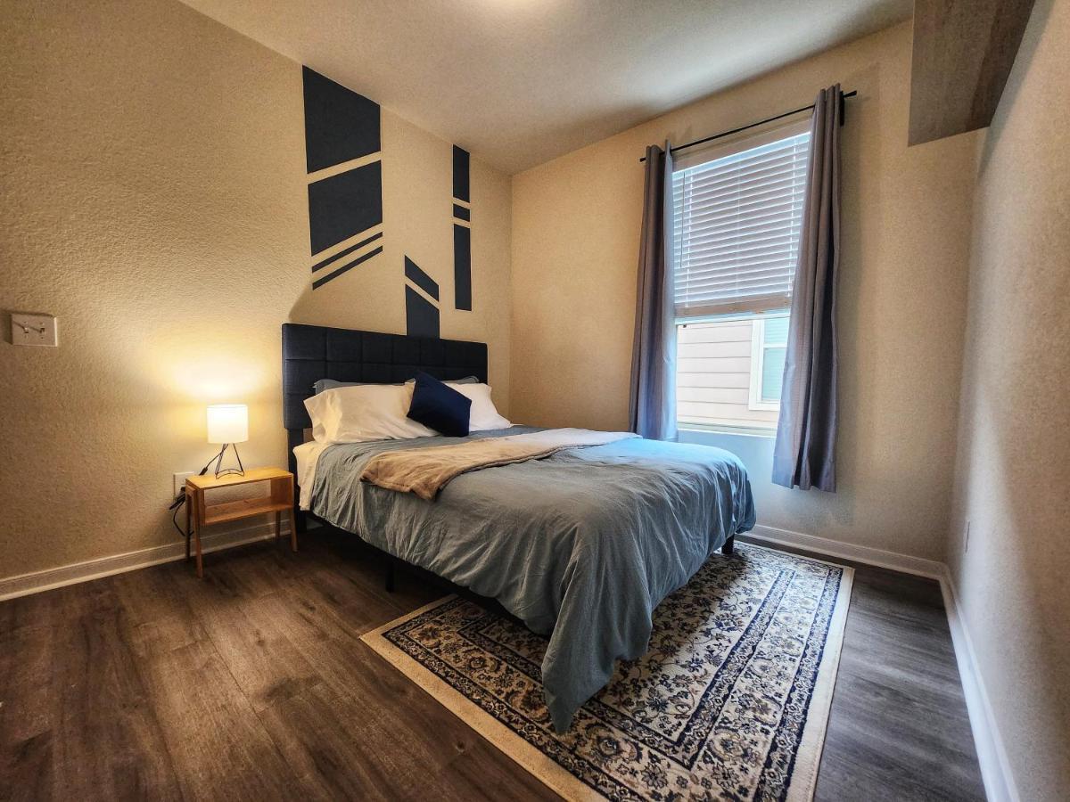 4 Bedroom Home Near Downtown Med Center Nrg Stadium Pearland Skyview Long By Ion Rentals Houston Exteriör bild