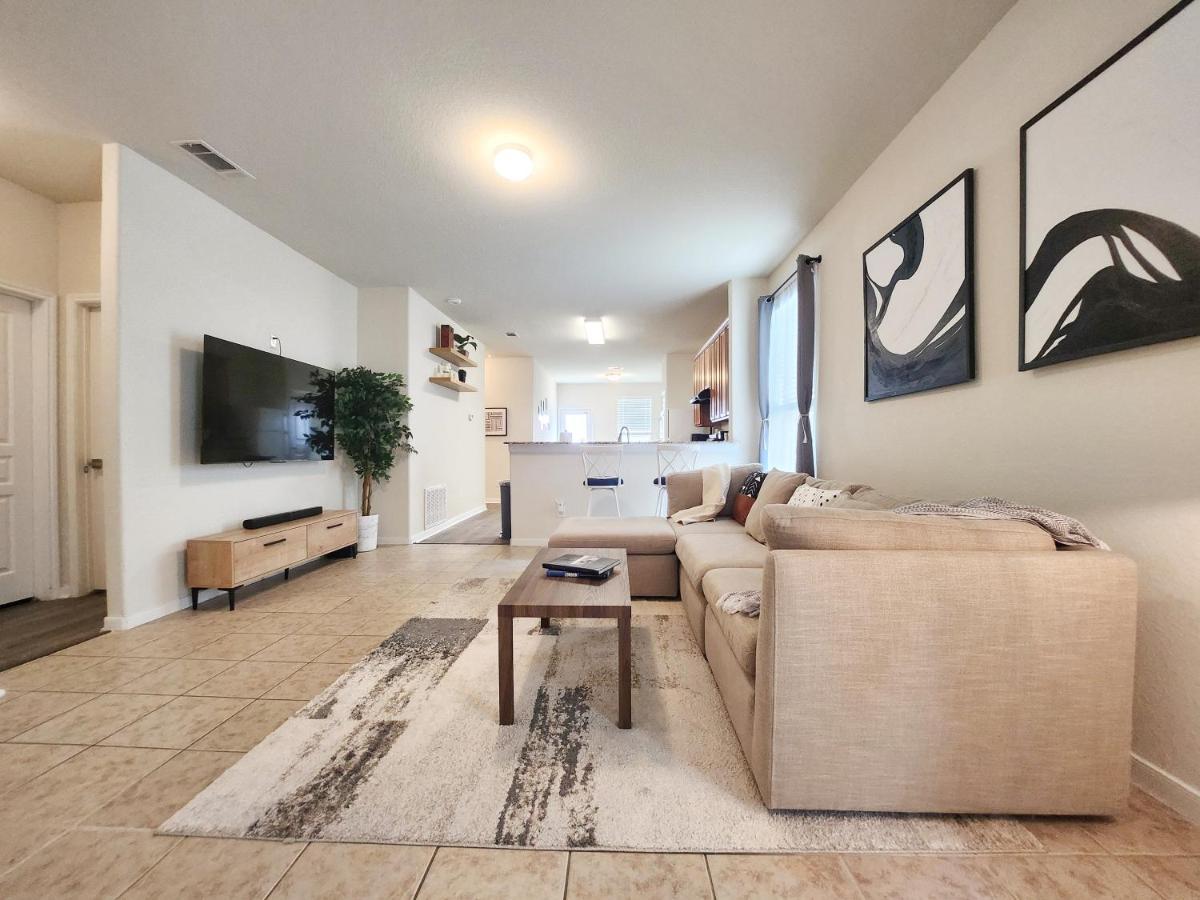 4 Bedroom Home Near Downtown Med Center Nrg Stadium Pearland Skyview Long By Ion Rentals Houston Exteriör bild