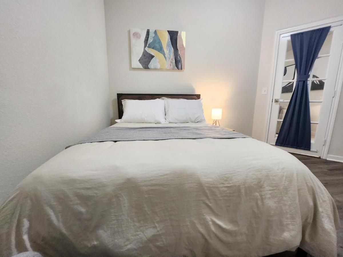 4 Bedroom Home Near Downtown Med Center Nrg Stadium Pearland Skyview Long By Ion Rentals Houston Exteriör bild